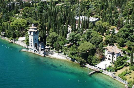 Apartment Zagara - Gardone Riviera Center Bagian luar foto
